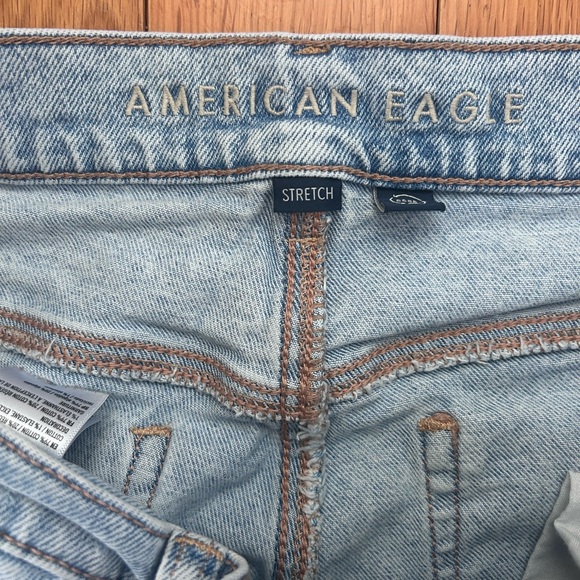 AE Stretch Super High-Waisted Ripped Ankle Straight Jean Size 10 short - Picture 5 of 8